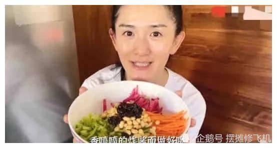 娱乐圈的吃瓜小编小说,揭秘吃瓜小编背后的秘密风云 第3张 娱乐圈的吃瓜小编小说,揭秘吃瓜小编背后的秘密风云 第3张